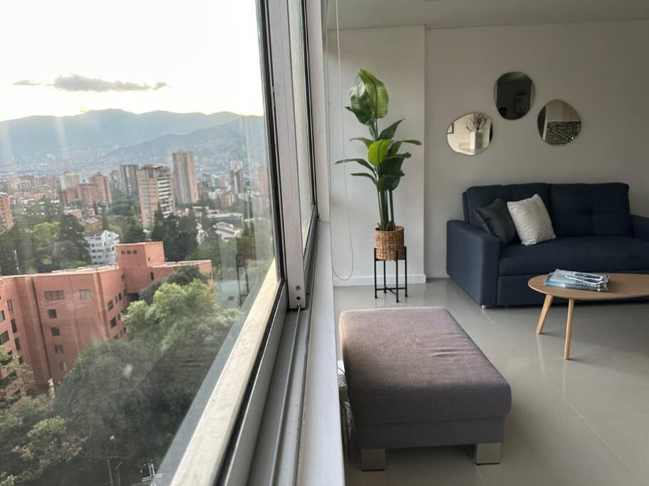 公寓 Lujoso Apto En El Poblado-panoramica De La Ciudad! 1305 *